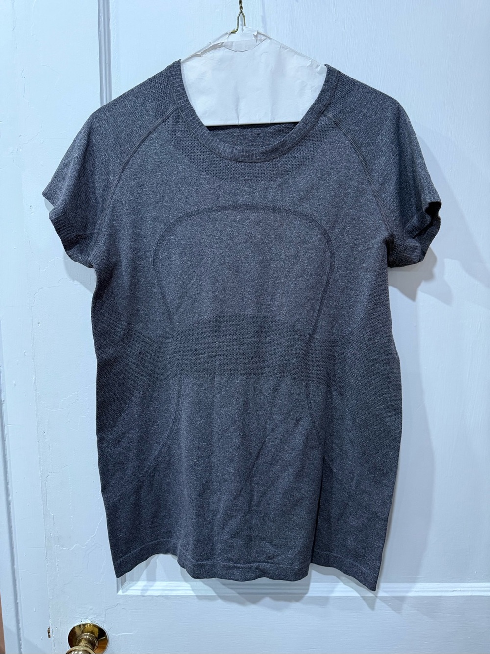 Lululemon Gray Run Swiftly Short Sleeve Athletic Fitness Exercise Top Tee Shirt